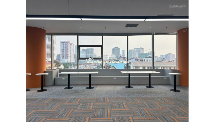 Bán sàn văn phòng Nam Từ Liêm sổ đỏ trao tay 200m2, giá 52tr/m2