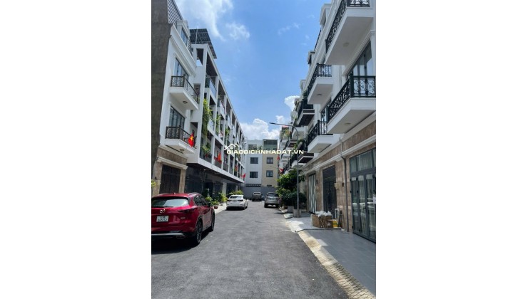 Bán nhà khu cao cấp Hà Huy Giáp 4 lầu đường nội khu 10m siêu đẹp