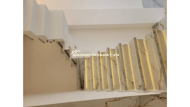  SIÊU PHẨM MẶT TIỀN TỈNH LỘ 10 - 5 TẦNG THANG MÁY - CHỐT NHANH KẺO LỠ!
