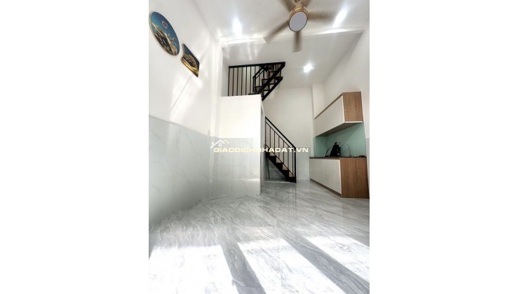 nhà mới 3 tẩng chỉ nhỉnh 2 tỷ