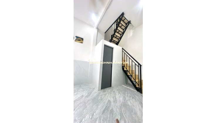 nhà mới 3 tẩng chỉ nhỉnh 2 tỷ