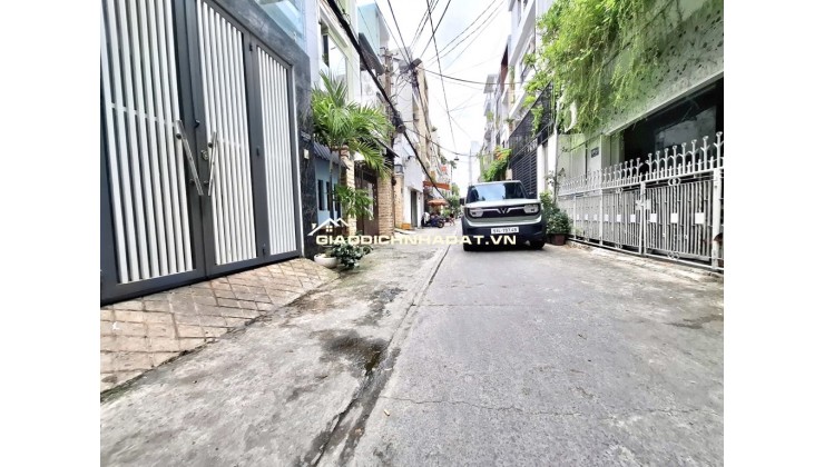 HIẾM -HẺM XE HƠI ĐỖ CỬA LÊ VĂN SỸ Q3 - NHÀ ĐẸP - TRỆT, 3 LẦU, SÂN THƯỢNG - NỞ HẬU TÀI LỘC - CHỈ NHỈNH 8 TỶ