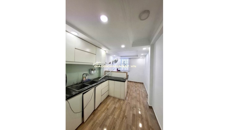 HIẾM -HẺM XE HƠI ĐỖ CỬA LÊ VĂN SỸ Q3 - NHÀ ĐẸP - TRỆT, 3 LẦU, SÂN THƯỢNG - NỞ HẬU TÀI LỘC - CHỈ NHỈNH 8 TỶ