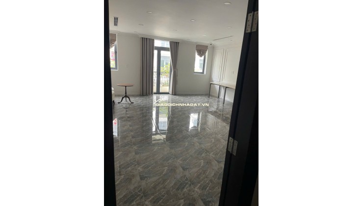 Bán Nhà 4 tầng có thang máy siêu đẹp ngay Nguyễn Xiển TP Thủ Đức