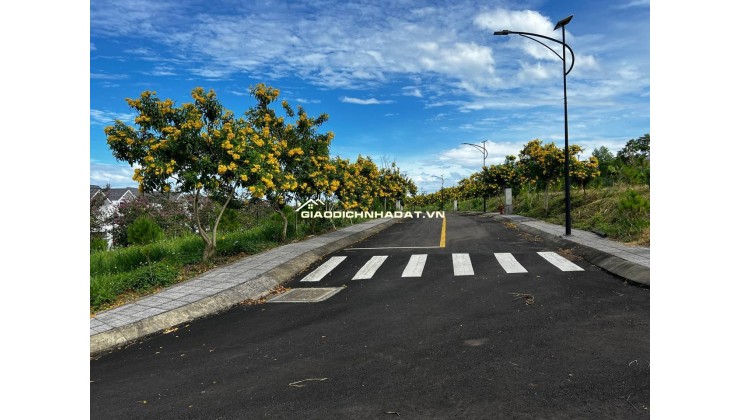 BÁN 2 LÔ MẶT TIỀN LIỀN KỀ ĐẸP ĐẤT NỀN KHU NGHỈ DƯỠNG P2 BẢO LỘC, CÁCH NGÃ 5 ĐAMBRI 6 PHÚT ĐI XE