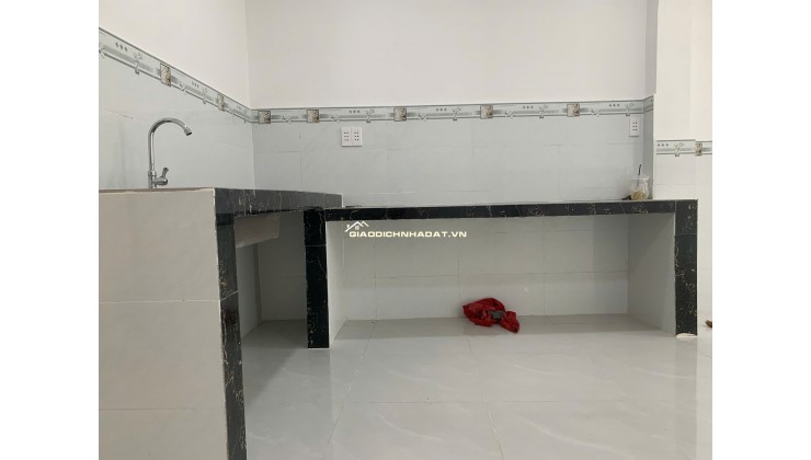 Bán nhà 1 trệt 1 gác suốt cách Nguyễn Văn Linh chỉ 100m nhà mới tinh