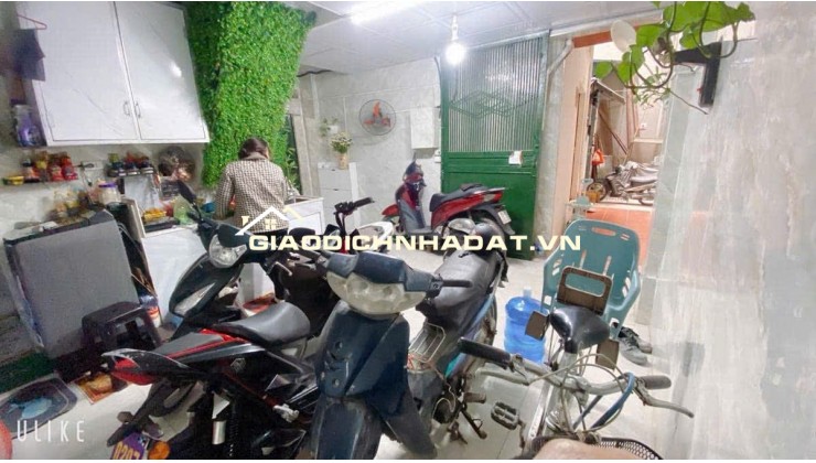CC bán nhà bên chẵn phố Bạch Đằng, 45m2x 3 tầng, 4 ngủ, 25m ra mặt phố, 8.x tỷ