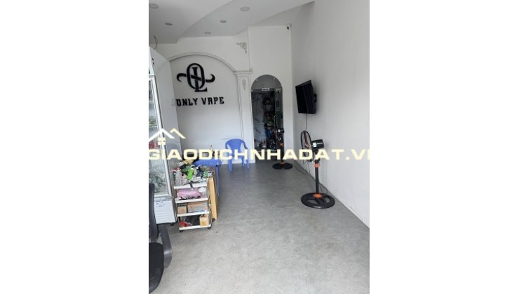 Sang nhượng mặt bằng kinh doanh ngay mặt tiền đường 30/4, Phú Hòa, Thủ Dầu Một, Bình Dương.