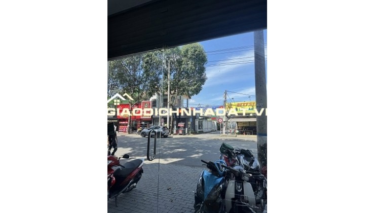 Sang nhượng mặt bằng kinh doanh ngay mặt tiền đường 30/4, Phú Hòa, Thủ Dầu Một, Bình Dương.