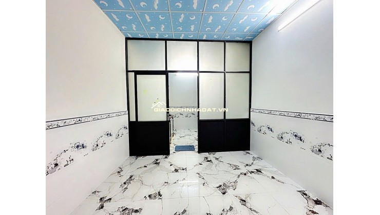 Bán gấp nhà đẹp 3 tầng Nhật Tảo Quận 10, sát mặt tiền giá nhỉnh 4 tỷ TL