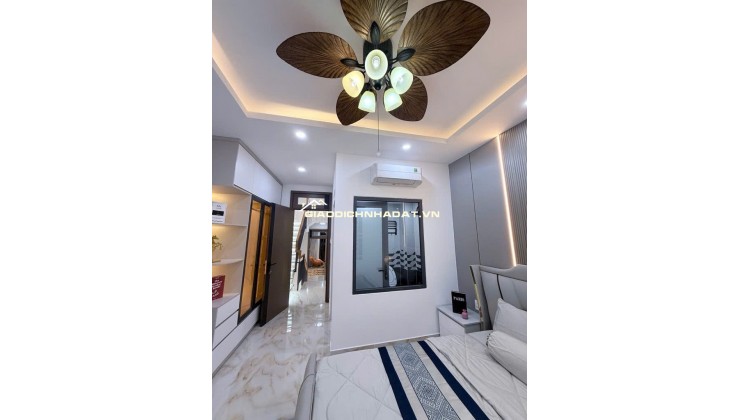 Bán nhà đường Phan Huy Ích hẻm xe hơi 5 lầu - nhỉnh 12 tỷ