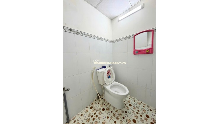 Bán gấp nhà đẹp 3 tầng Nhật Tảo Quận 10, sát mặt tiền giá nhỉnh 4 tỷ TL