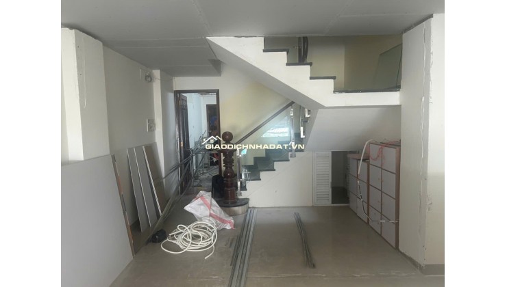 Chính chủ cho thuê tầng hầm + tầng lửng mặt tiền Hoa Cúc Phú Nhuận