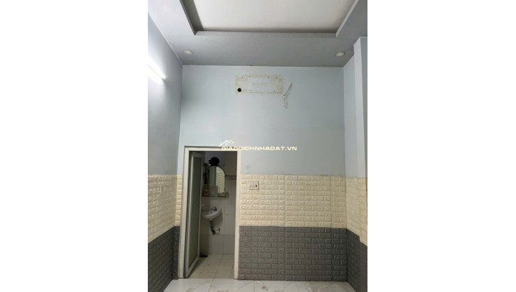 Bán nhà cấp 4 mặt tiền đường 12m KDC chợ đầu mối nông sản Thủ Đức