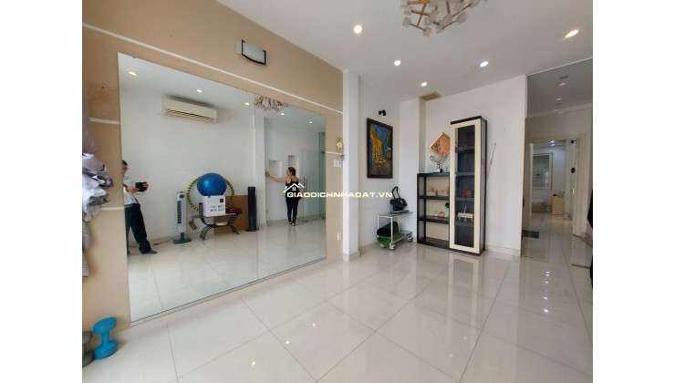 Nhà đẹp đường Phạm Ngũ Lão 5 tầng, 5 phòng ngủ, 54 m2 giá chỉ 13,5 tỷ