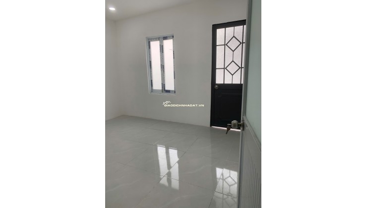 Bán nhà 1 trệt 1 gác suốt cách Nguyễn Văn Linh chỉ 100m nhà mới tinh