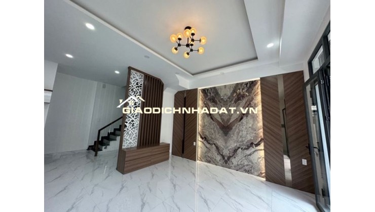 BÌNH TÂN - LÔ GÓC HAI MẶT TIỀN - KẾT CẤU 4 TẦNG BTCT - HẺM XE HƠI ĐỖ CỬA - NHÀ MỚI VÀO Ở NGAY - FULL NỘI THẤT SỊN SÒ - NHỈNH 6 TỶ