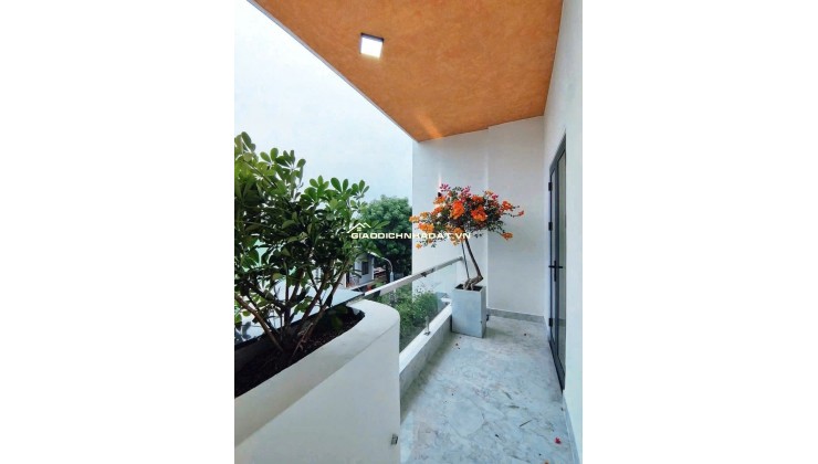 BÁN NHÀ 3 TẦNG MẶT TỀN 7M5 HOÀ MINH_7,6 TỶ_FULL NỘI THẤT CAO CẤP
