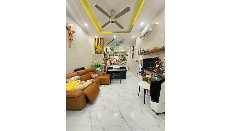 SIÊU PHẨM LẠC LONG QUÂN - TÂN BÌNH - 3 TẦNG BTCT - NỞ HẬU NHẸ - 61M2 - TẶNG NỘI THẤT - CHỈ 7.5 TỶ