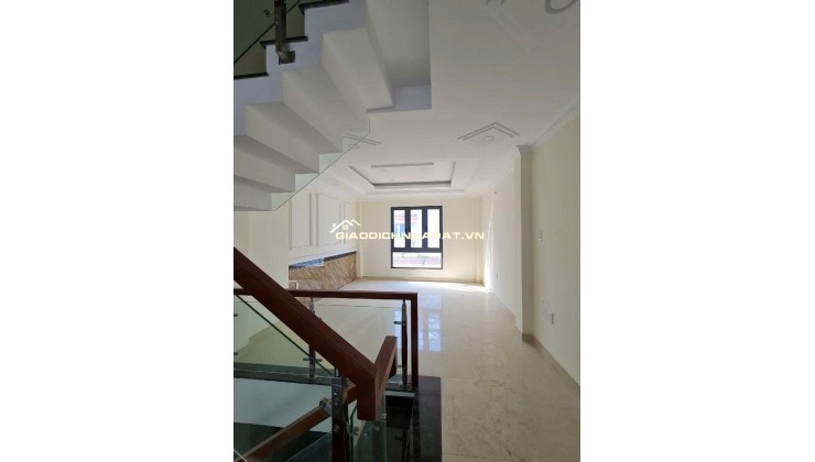 NHÀ ĐẸP TRUNG TÂM TP. THỦ ĐỨC XE HƠI ĐỖ CỬA – GIÁ CHỈ NHỈNH 11 TỶ