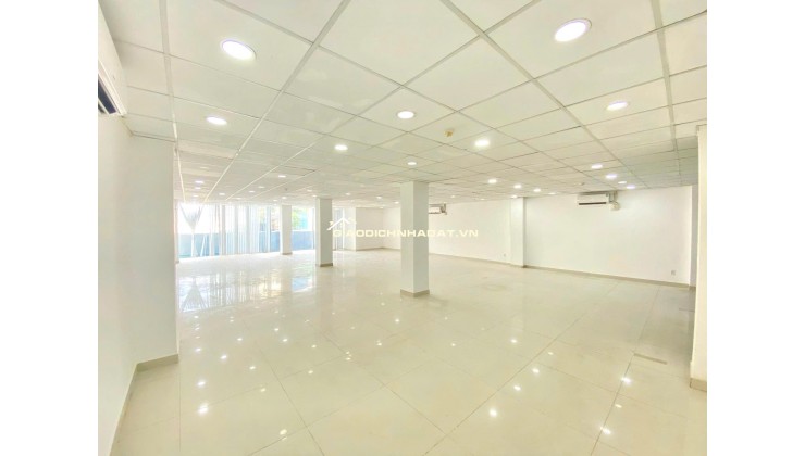 Cho thuê văn phòng sàn 154m2 view kính sáng tại Nguyễn Xí - Bình Thạnh