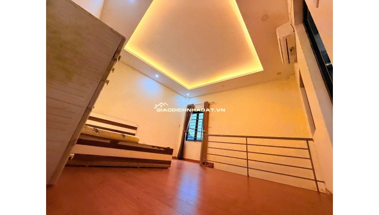 Cho thuê nhà nguyên căn Vũ Tông Phan, Khương Đình, Thanh Xuân. DT 35m x 4 tầng, giá 10tr