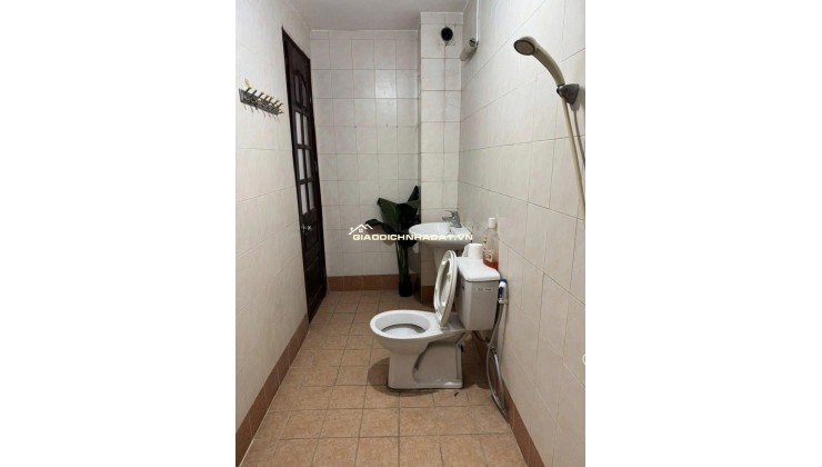Cho thuê nhà nguyên căn ngõ 371 Kim Mã, Ngọc Khánh, Ba Đình. DT 70m x 3 tầng, giá 22tr