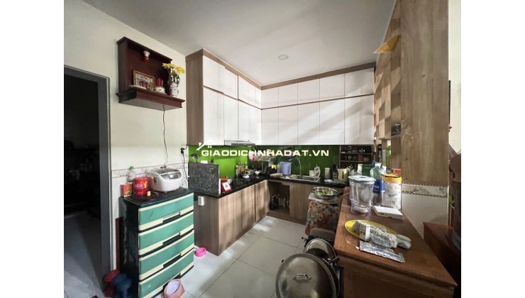 CẦN BÁN GẤP NHÀ GẦN BỆNH VIỆN THỦ ĐỨC, NGANG 5.7, LINH XUÂN, THỦ ĐỨC. GIÁ 6.4 TỶ