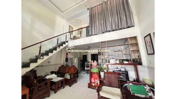 CẦN BÁN GẤP NHÀ GẦN BỆNH VIỆN THỦ ĐỨC, NGANG 5.7, LINH XUÂN, THỦ ĐỨC. GIÁ 6.4 TỶ