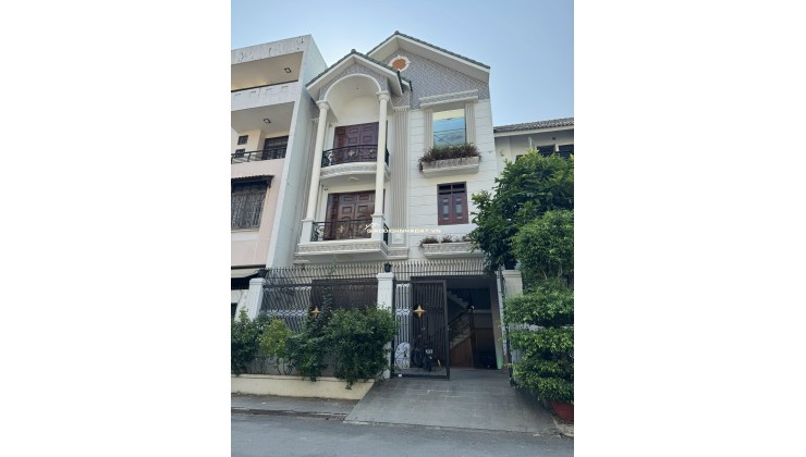 Cho thuê căn biệt thự đường 23, Hiệp Bình Chánh, nhà xây 1 trệt 2 lầu, sân thượng. DT 8x15