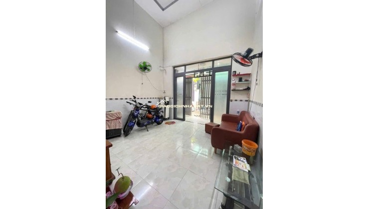 Bán nhà 2 tầng 4x12m. 2,65 t.ỷ. sổ hồng riêng. gần Chợ Thới Tứ .Hóc Môn