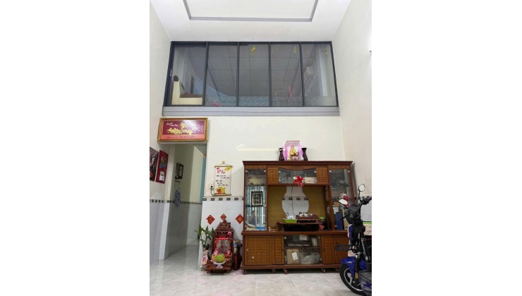 Bán nhà 2 tầng 4x12m. 2,65 t.ỷ. sổ hồng riêng. gần Chợ Thới Tứ .Hóc Môn
