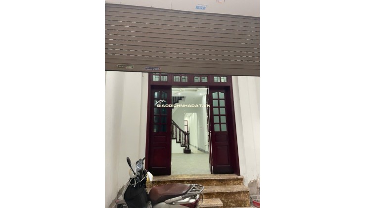 Cho thuê nhà Hoàng Văn Thái, Khương Trung, Thanh Xuân. DT 61m x 4 tầng, giá 19tr