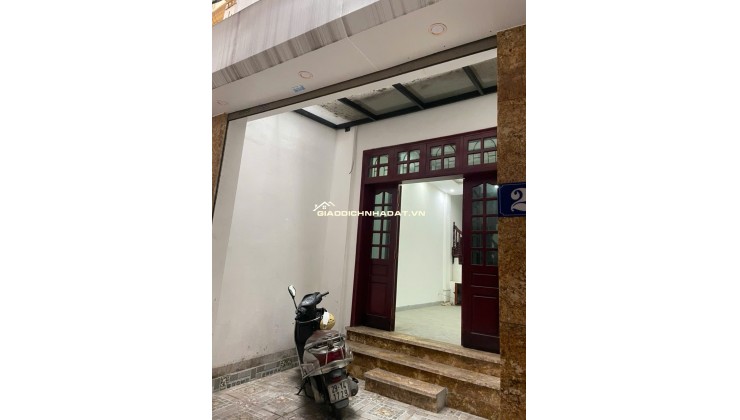 Cho thuê nhà Hoàng Văn Thái, Khương Trung, Thanh Xuân. DT 61m x 4 tầng, giá 19tr