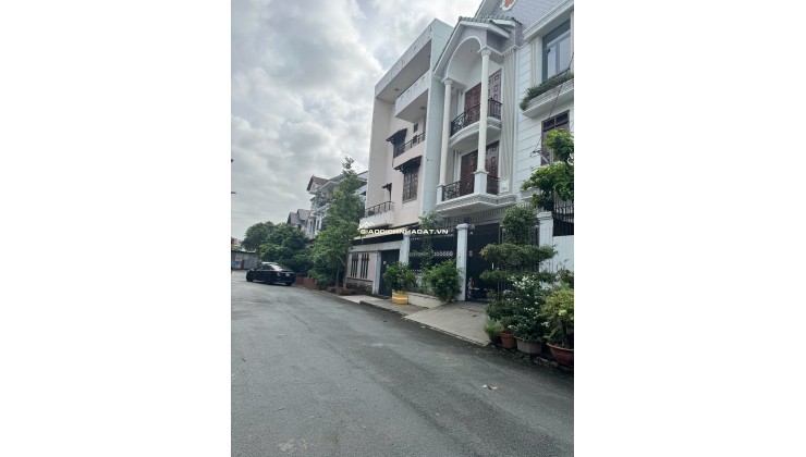 Cho thuê căn biệt thự đường 23, Hiệp Bình Chánh, nhà xây 1 trệt 2 lầu, sân thượng. DT 8x15