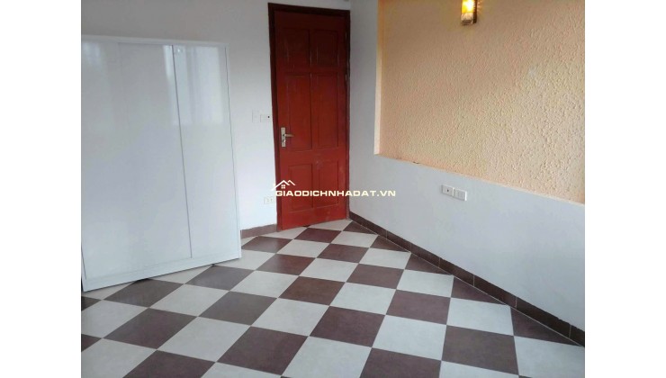 Bán nhà 5 tầng đẹp  Khu Long Biên  Gần ô tô đỗ, thu nhập 240tr/năm