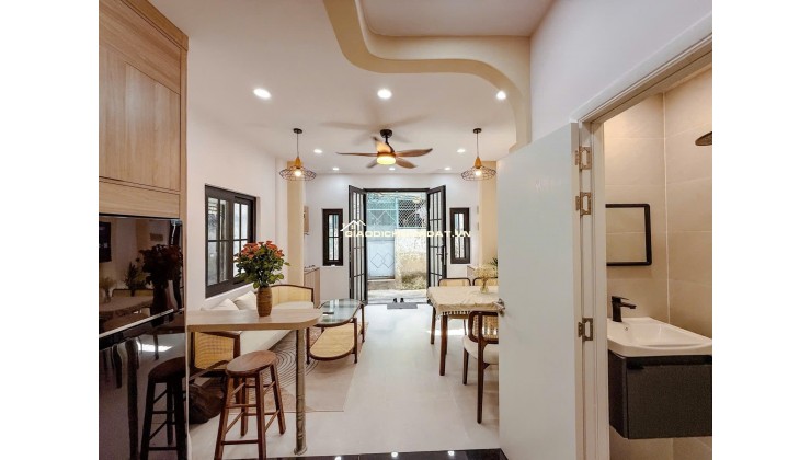 SBÁN NHÀ LÊ VĂN SỸ QUẬN 3- CĂN GÓC HẺM THÔNG - NGANG 4M ĐỦ NỘI THẤT: nhỉnh 4 Tỷ. SANG 0777826387