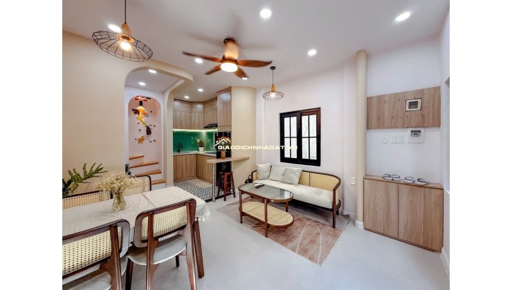 SBÁN NHÀ LÊ VĂN SỸ QUẬN 3- CĂN GÓC HẺM THÔNG - NGANG 4M ĐỦ NỘI THẤT: nhỉnh 4 Tỷ. SANG 0777826387