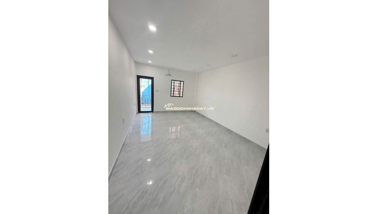 16 TRIỆU: NHÀ NGUYÊN CĂN 3 TẦNG TÂN BÌNH- LÝ THƯỜNG KIỆT- 4m X 17m– 4 PHÒNG NGỦ MỚI. VŨ 0933910039