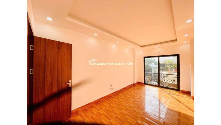 Lô góc - 33m2 - 4 Tầng hiện đại- 3.85 tỷ- Giang Chính- Biên Giang -Hà Đông