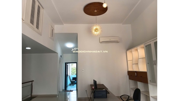 Bán nhà biệt thự khu nam long, Trần Trọng Cung, Q7, 3 lầu, giá tốt