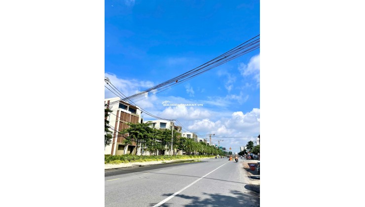 Nhà 4 tầng, 1 xẹt Đỗ Xuân Hợp, Phước Long B (Q9 cũ), đối diện chợ, 4 phòng ngủ, nhỉnh 5 tỷ