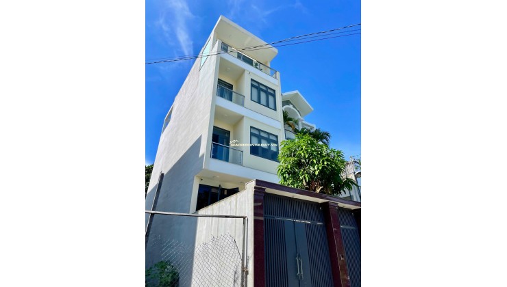 Nhà 4 tầng, 1 xẹt Đỗ Xuân Hợp, Phước Long B (Q9 cũ), đối diện chợ, 4 phòng ngủ, nhỉnh 5 tỷ