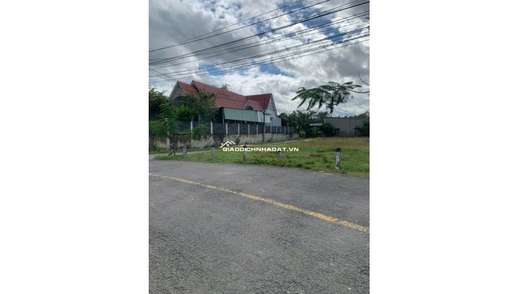 BÁN ĐẤT TẠI HOÀ KHÁNH TÂY NINH, LÔ GÓC 2MT DT600M2 CHỈ 3.2 TỶ. LH:0909909901.