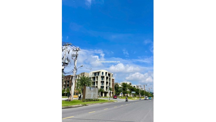 Nhà 4 tầng, hẻm 1 xẹt Đỗ Xuân Hợp, dòng tiền ổn định 10 triệu/tháng, chưa tới 4 tỷ.