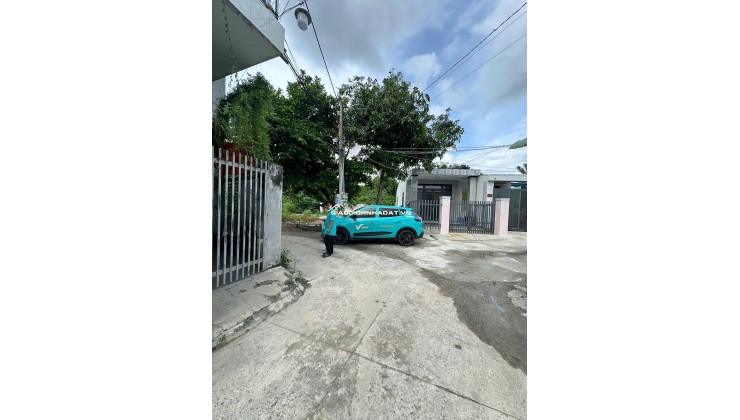 BÁN GẤP LÔ ĐẤT 2MT ĐƯỜNG NGUYỄN THÁI HỌC TP TÂY NINH. LH:0962644181.