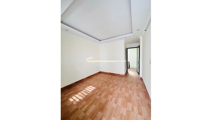Bán gấp nhà 5T cực đẹp, gần ga tàu điện Cầu Diễn phố Hồ Tùng Mậu, Từ Liêm 33m2 giá 8.2 tỷ