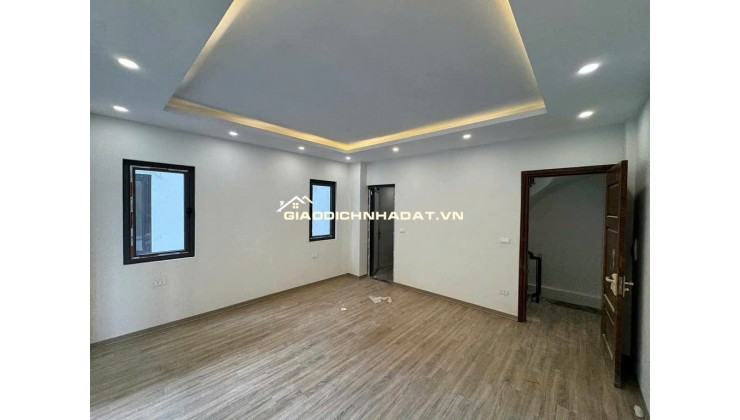 Bán nhà 5 tầng đẹp lô góc gần mặt phố Hồ Tùng Mậu, Bắc Từ Liêm 33m2 giá 8.3 tỷ
