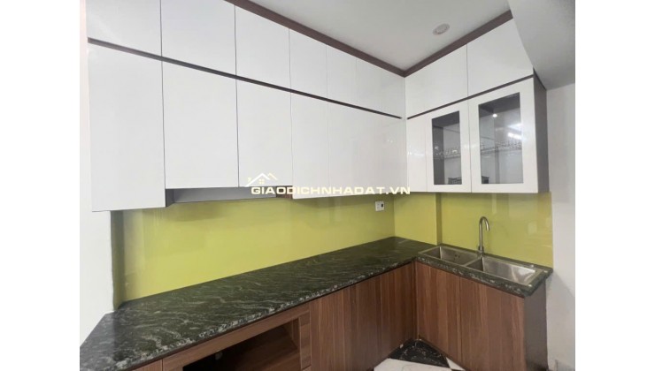 SIÊU HÓT - BÁN NHÀ TRUNG TÂM THẠCH BÀN- 30M², MT 4.5 M - 5 tầng – CHỈ 6.X TỶ,  Ô TÔ TRÁNH