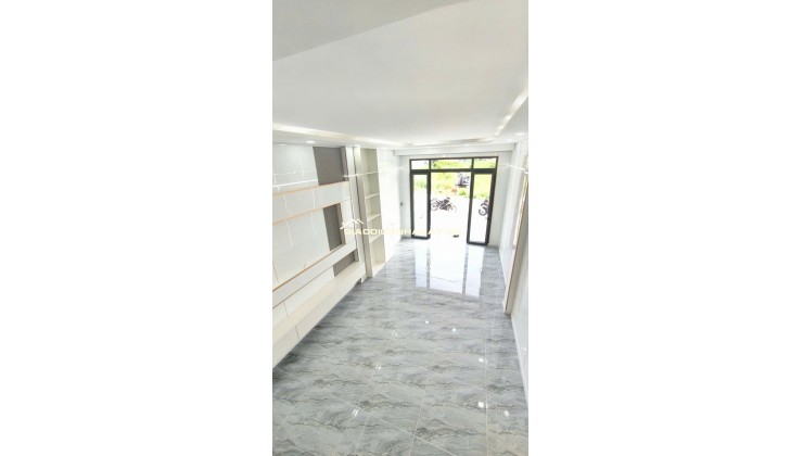 NHÀ 3 TẦNG HIỆN ĐẠI MỚI XÂY TẠI BÌNH CHÁNH – CHỈ 2,7 TỶ